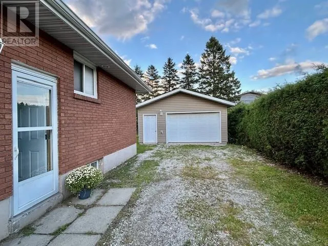 270 Dryden AVE