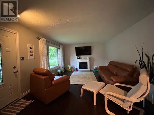 270 Dryden AVE