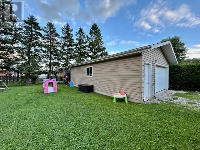 270 Dryden AVE
