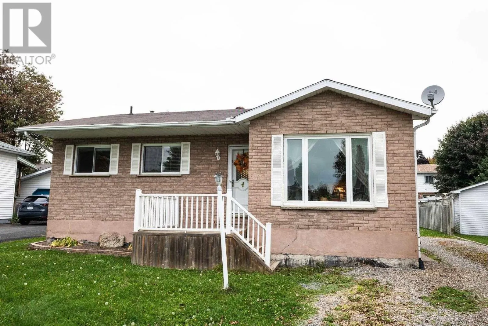 30 Sutton PL