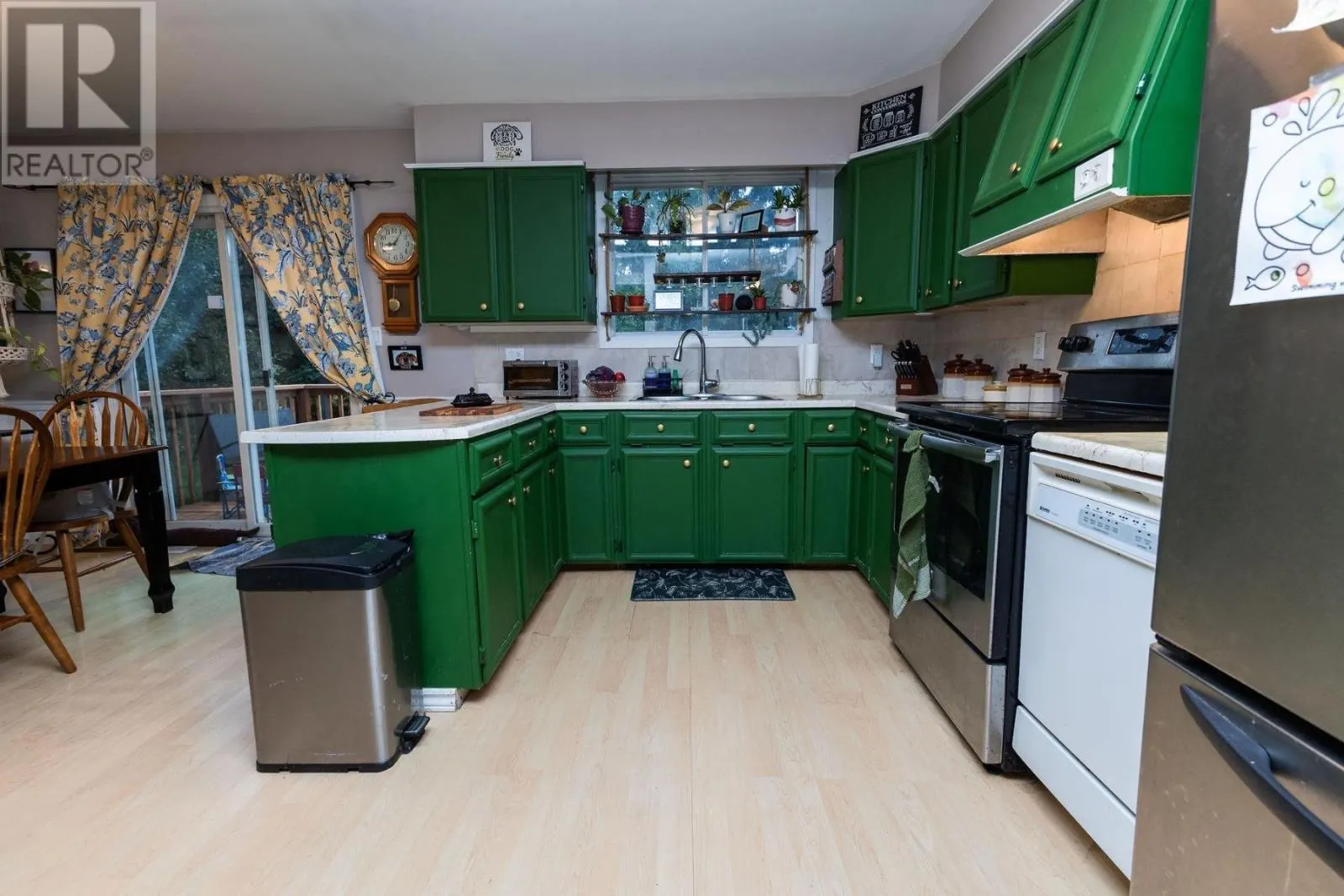 30 Sutton PL