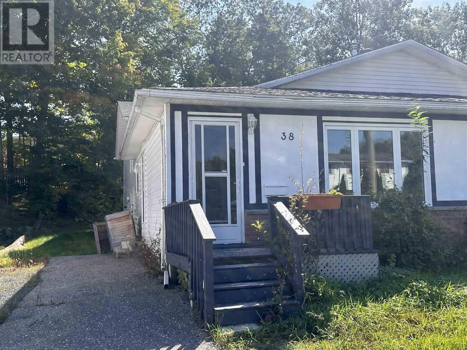 38 Beckett BLVD