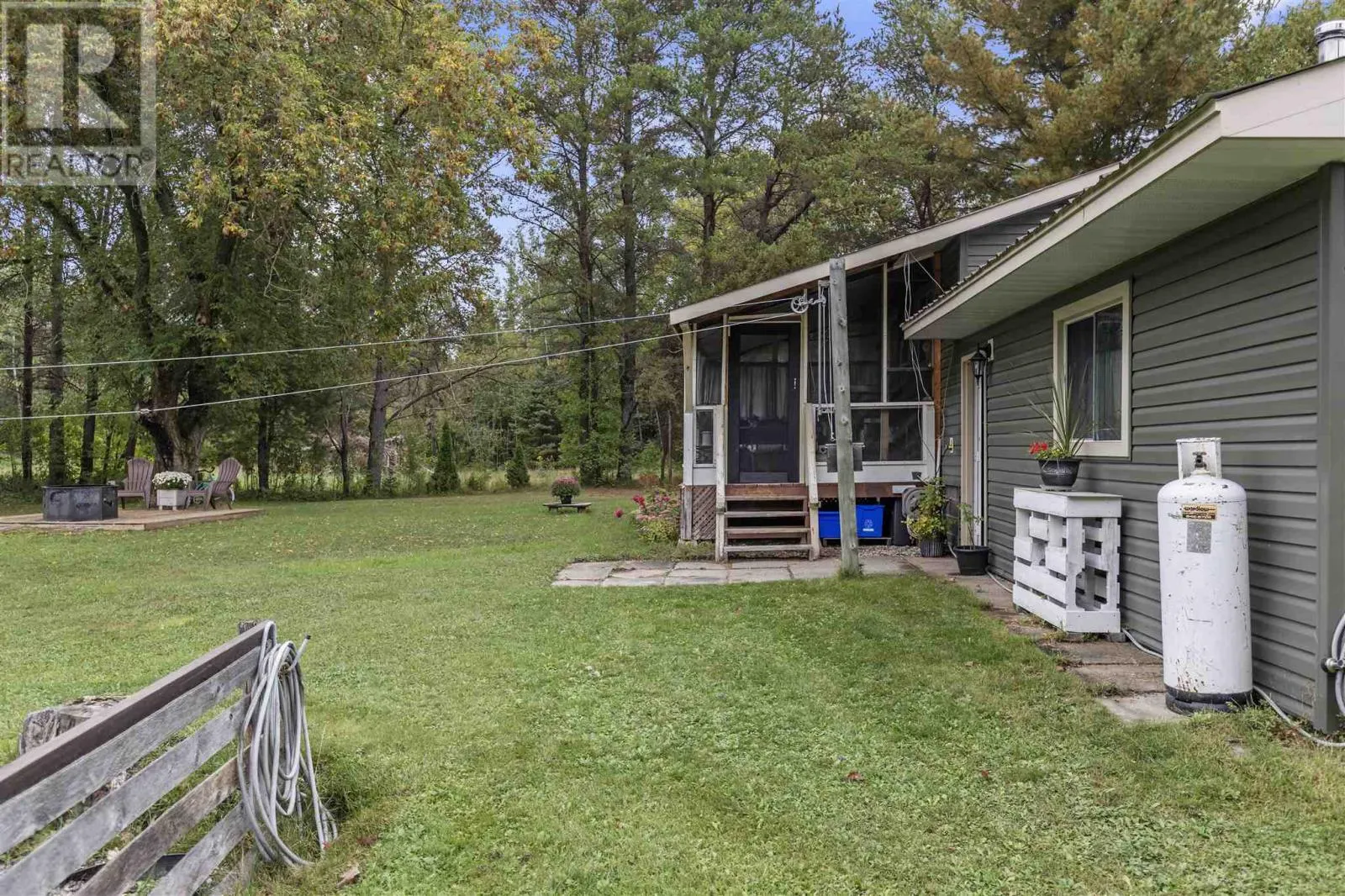 1180 Highway 552 W