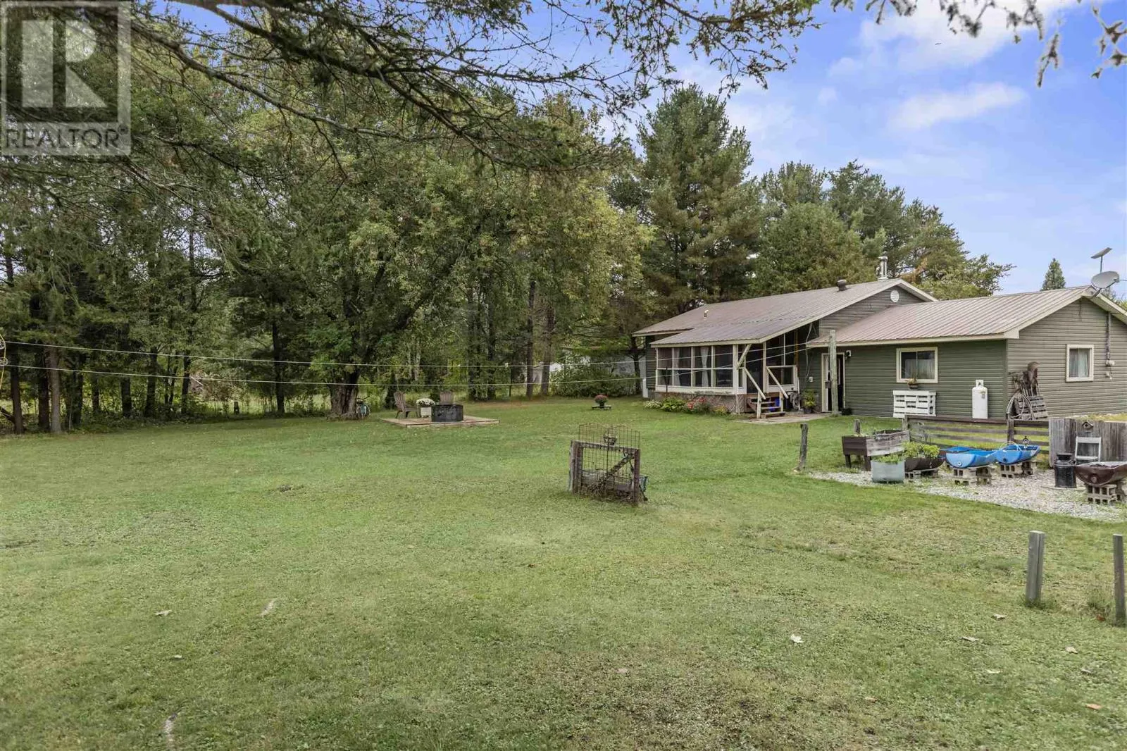 1180 Highway 552 W