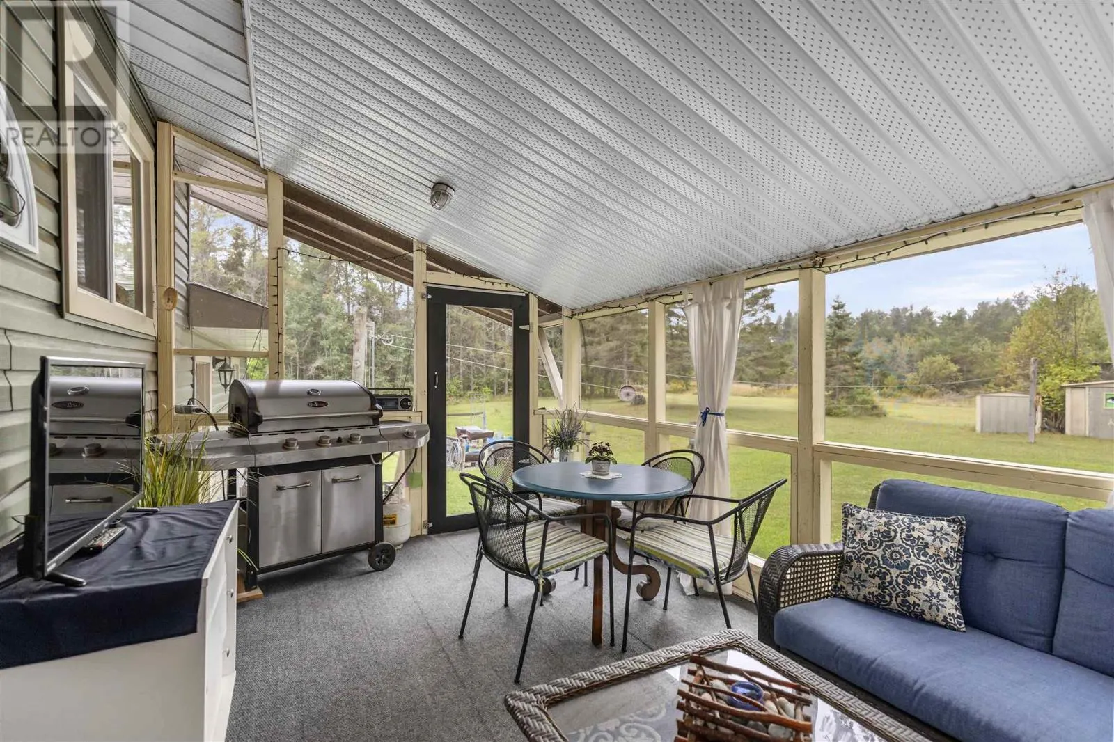 1180 Highway 552 W