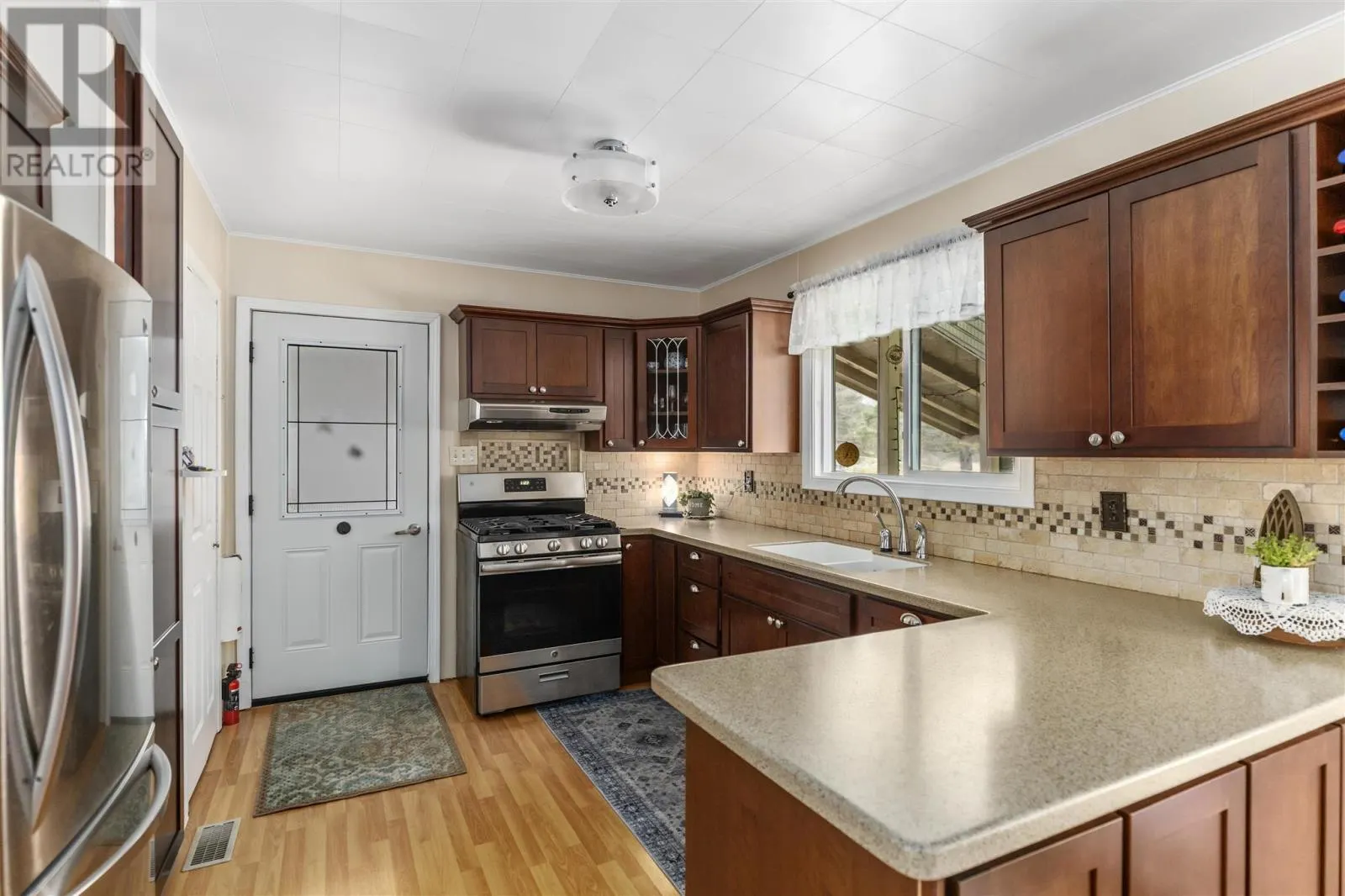 1180 Highway 552 W