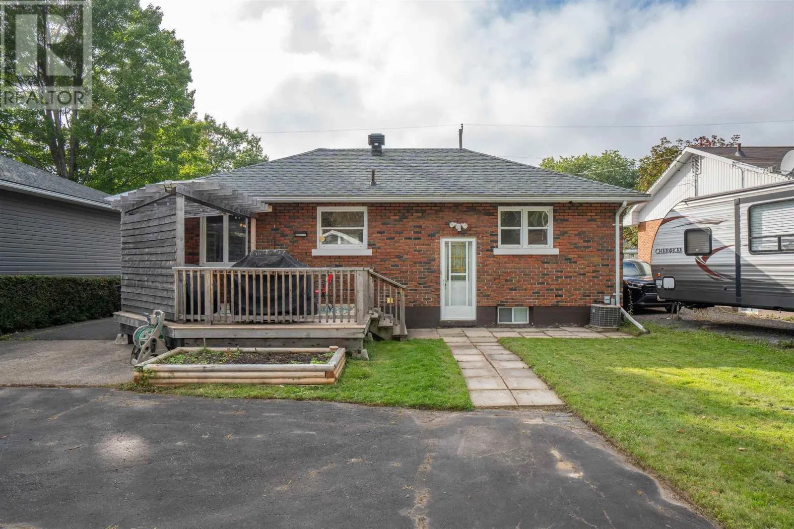 60 McCrea ST