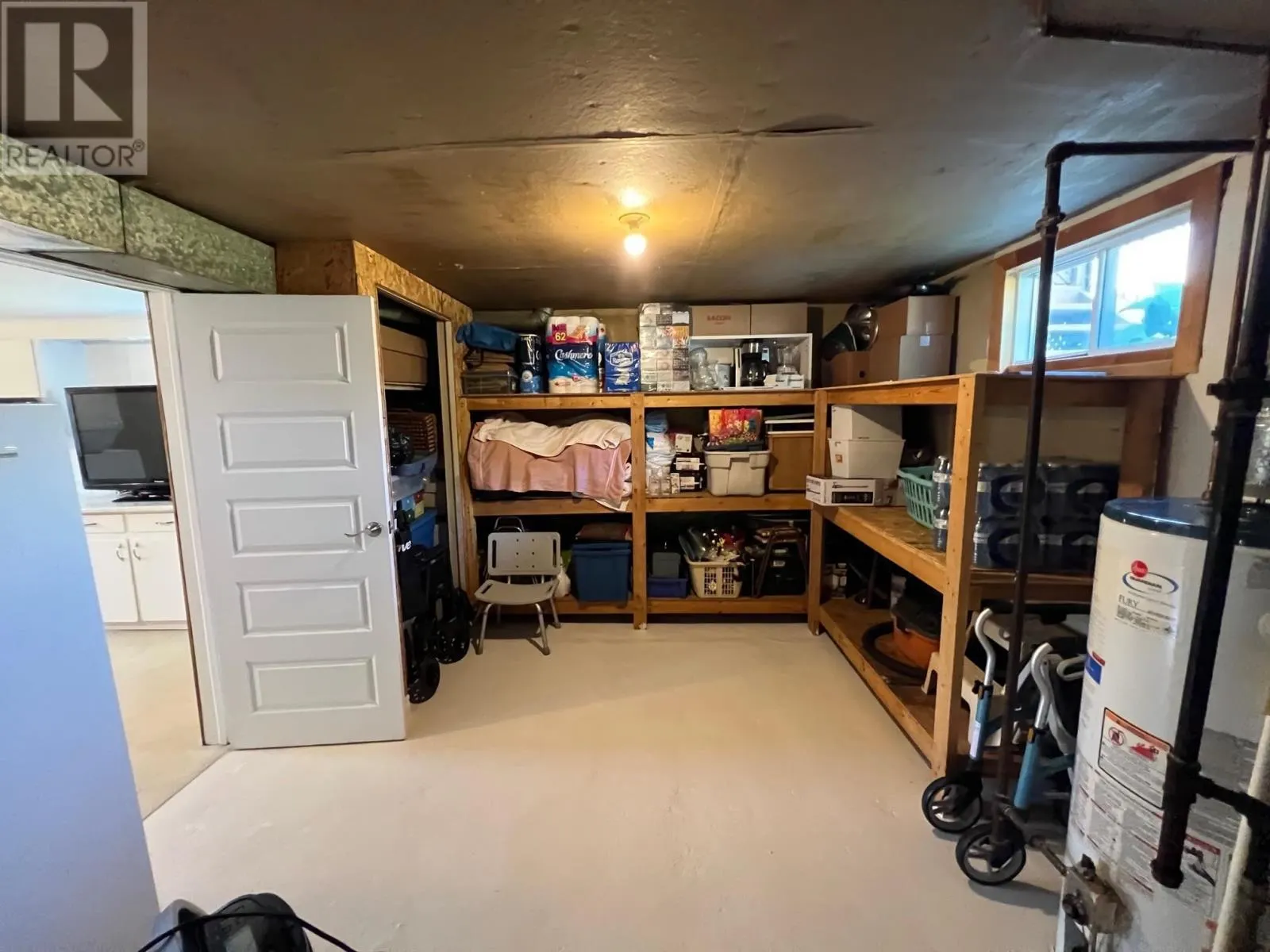 6 West ST
