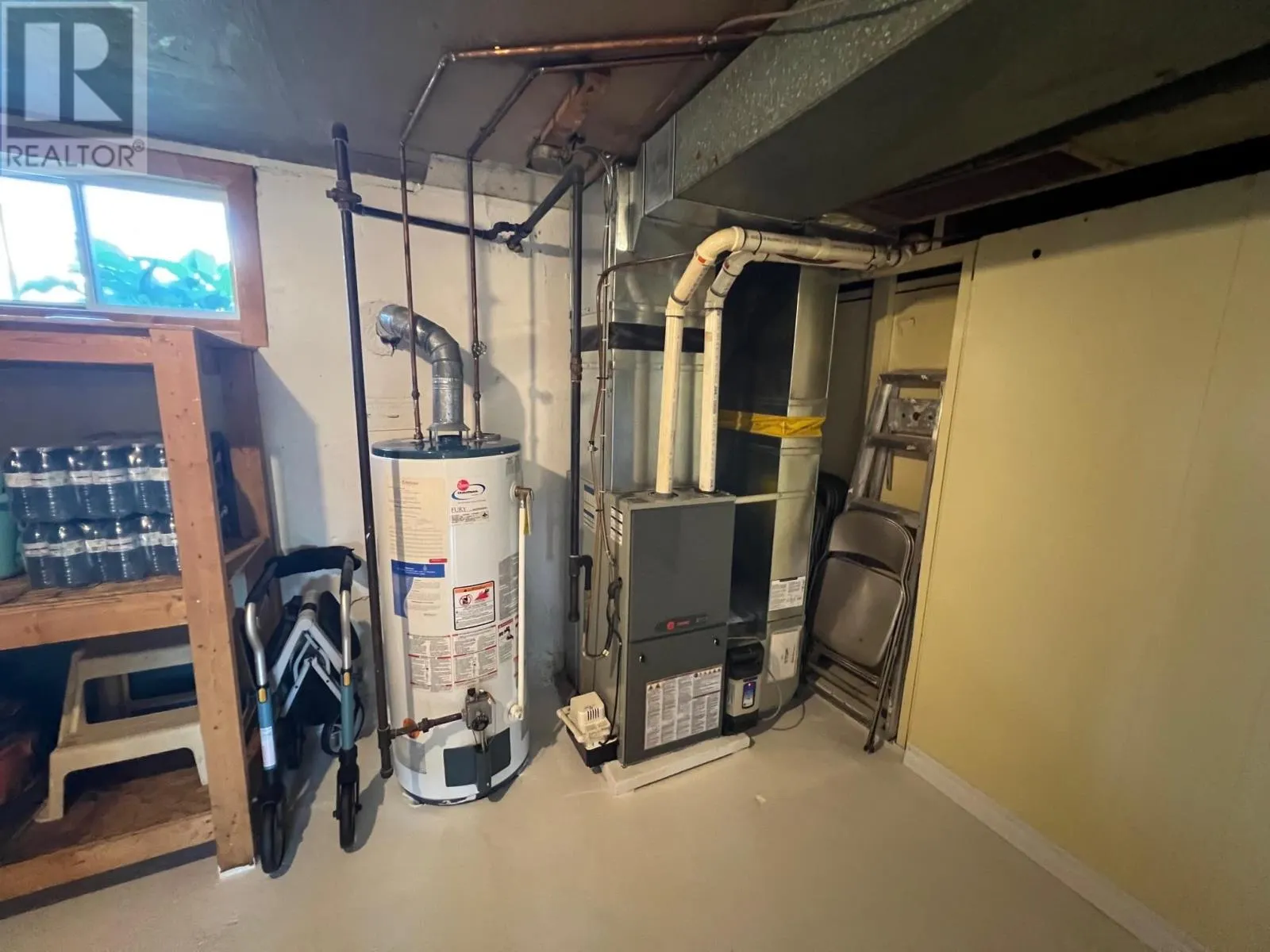 6 West ST