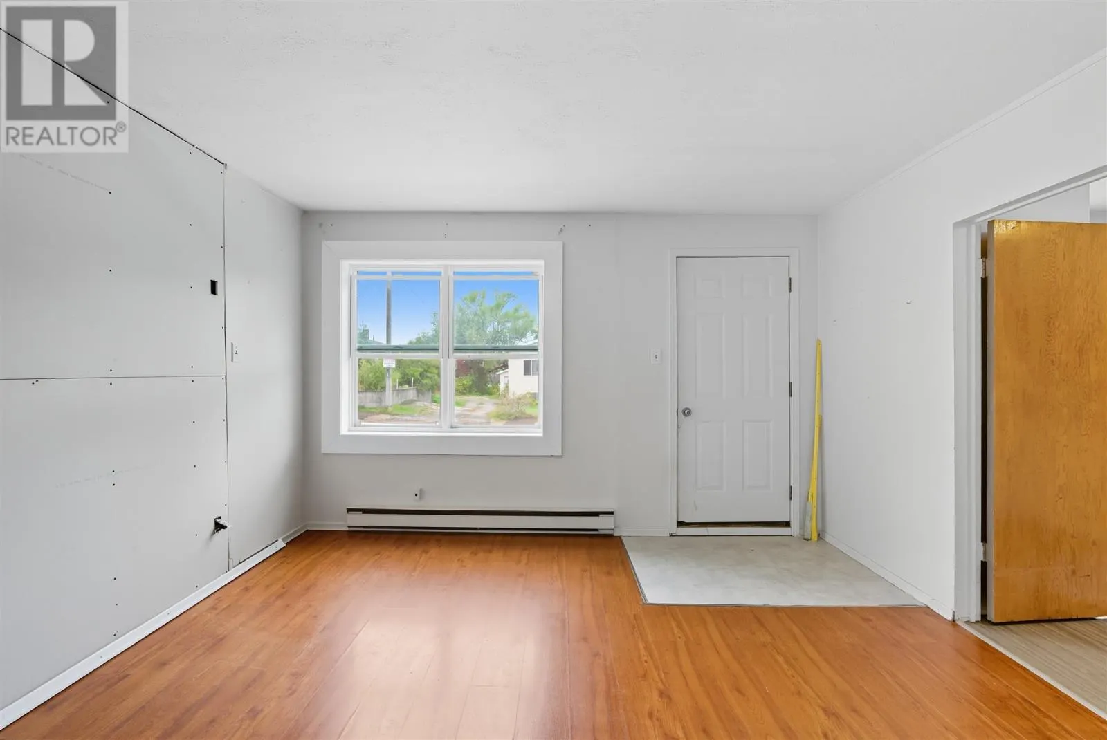 34 Huron ST