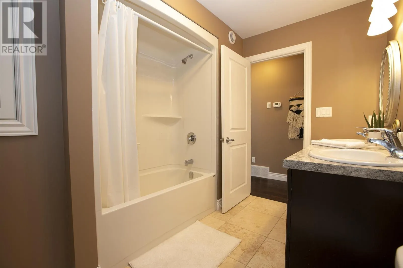 39 Saddle CRES