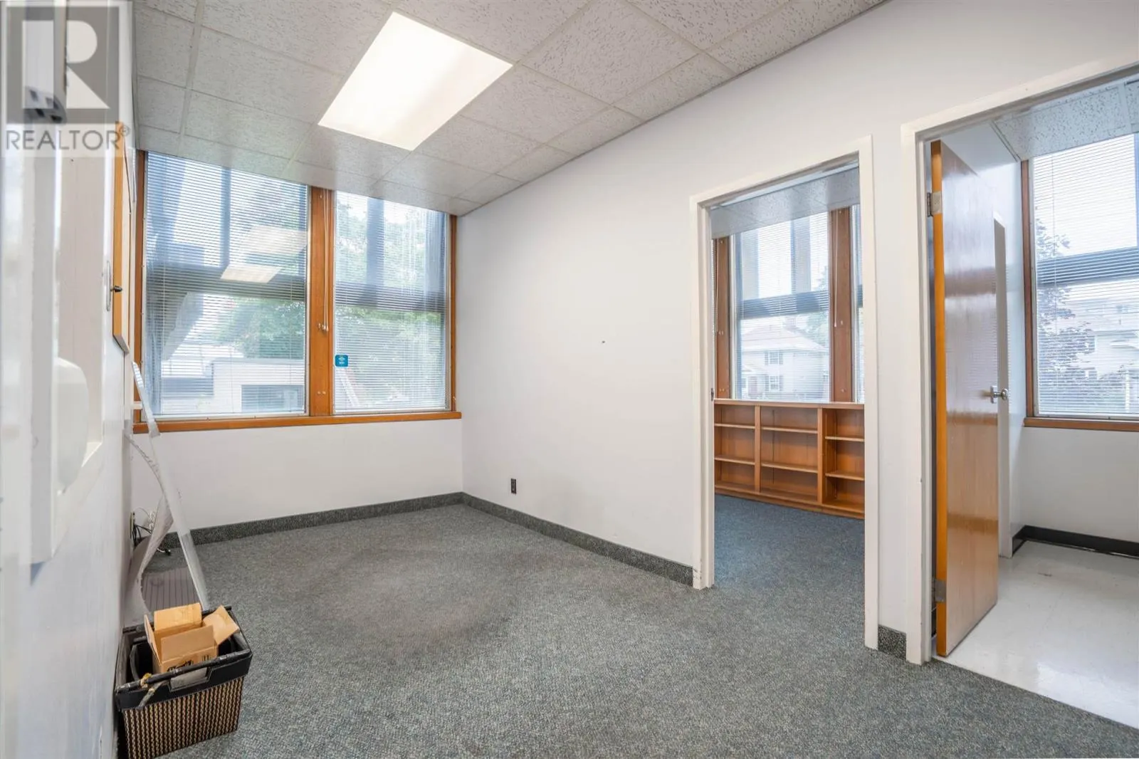 955 Queen ST E # 100