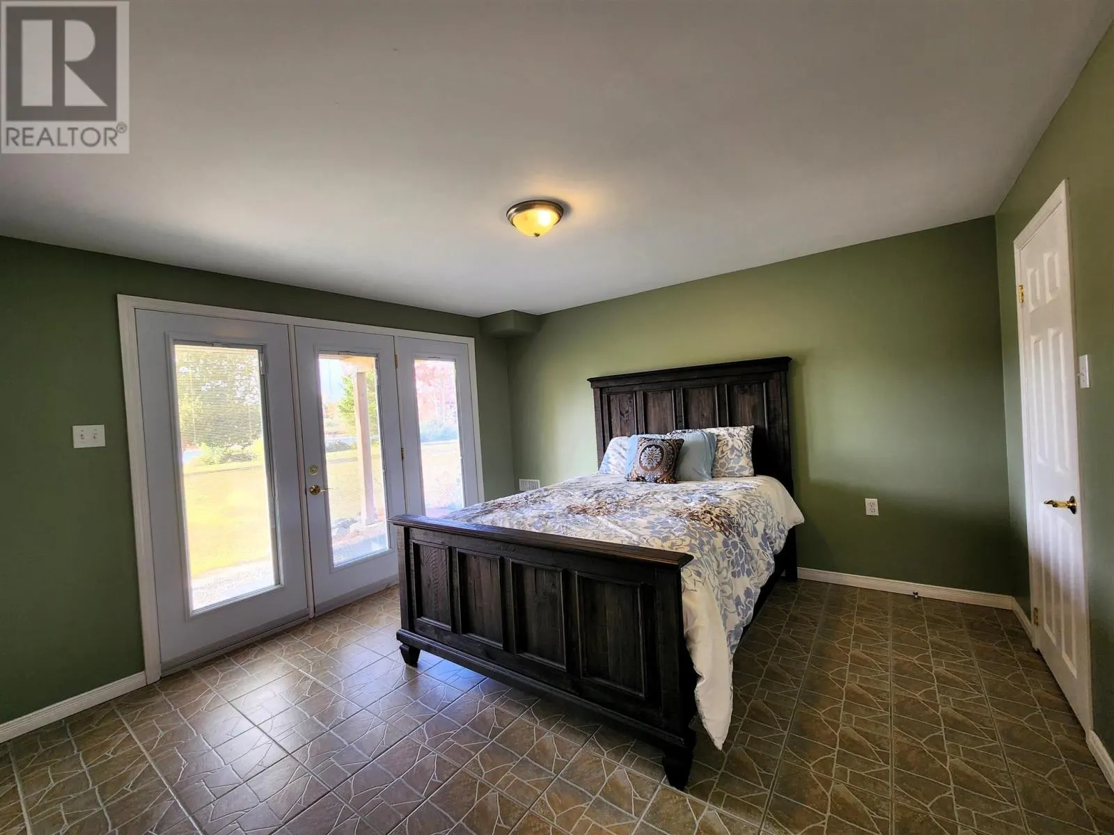 45 River DR