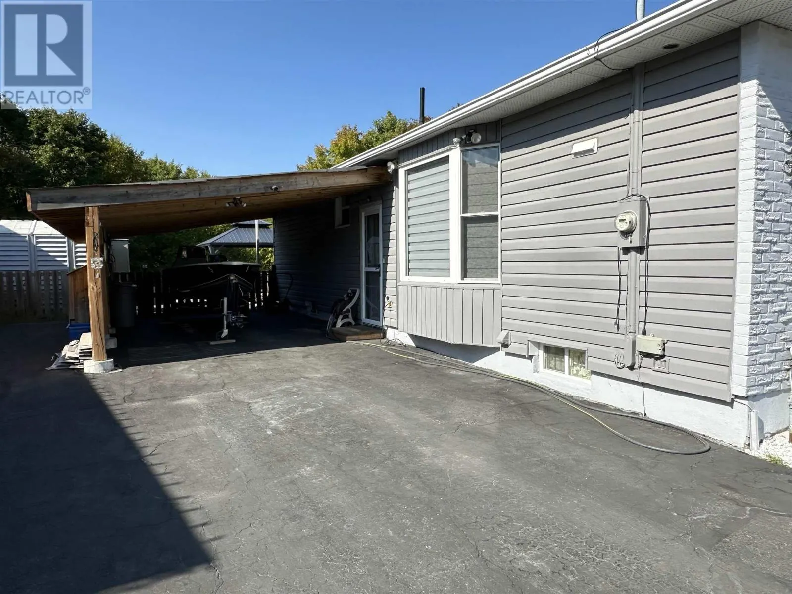 43 London CRES