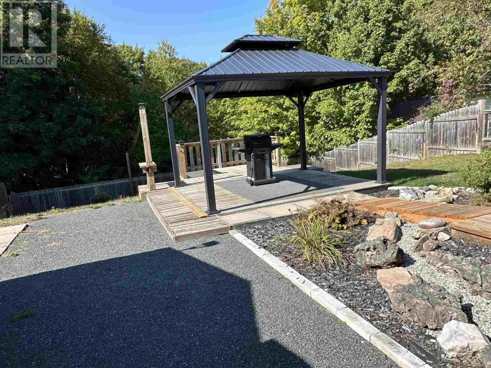 43 London CRES