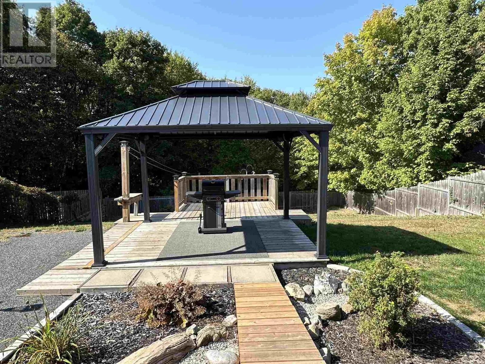43 London CRES