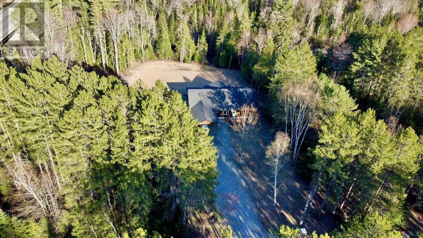 19 Northwoods DR