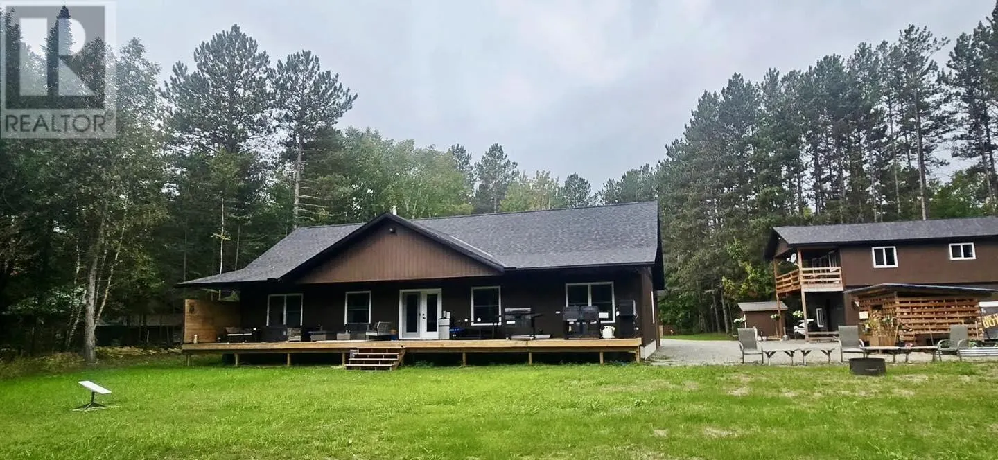19 Northwoods DR