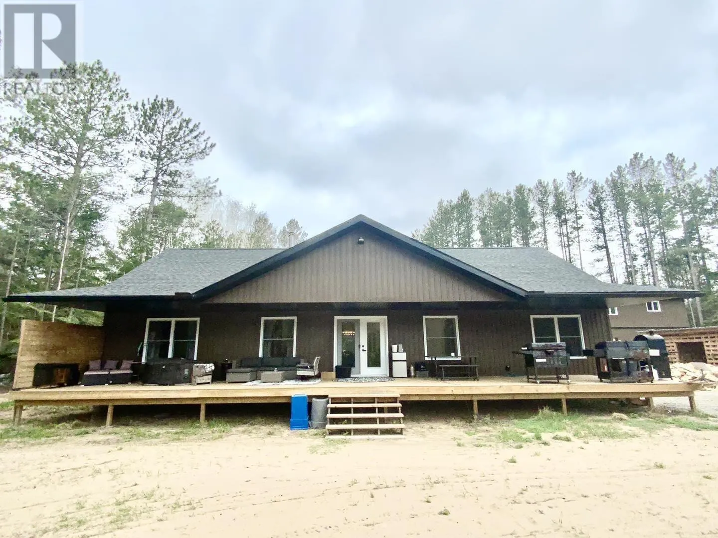 19 Northwoods DR