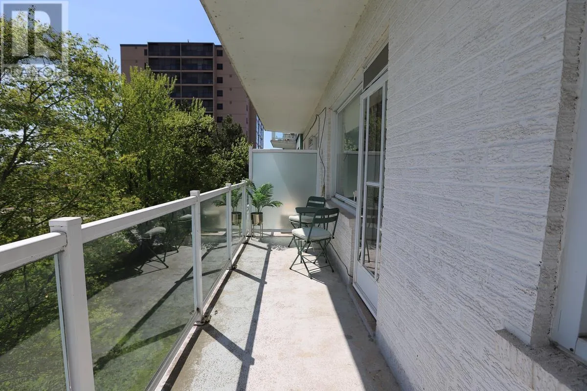 99 Pine ST