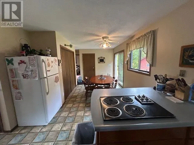 345 Island View RD