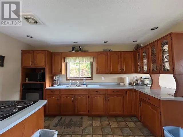 345 Island View RD