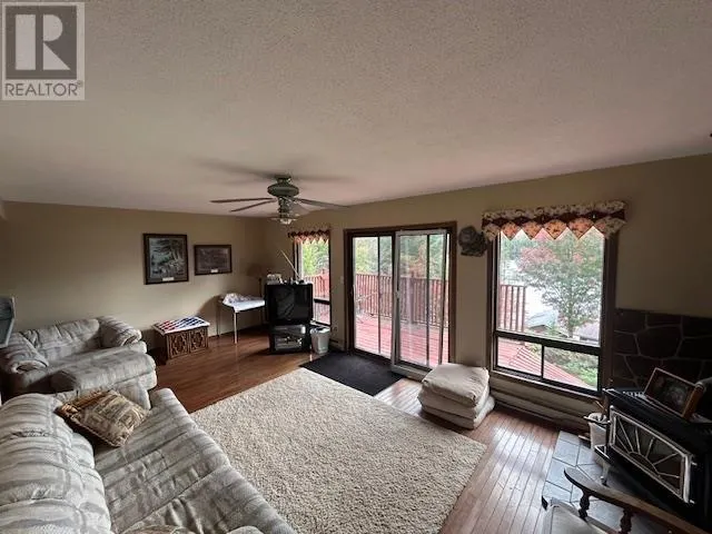 345 Island View RD