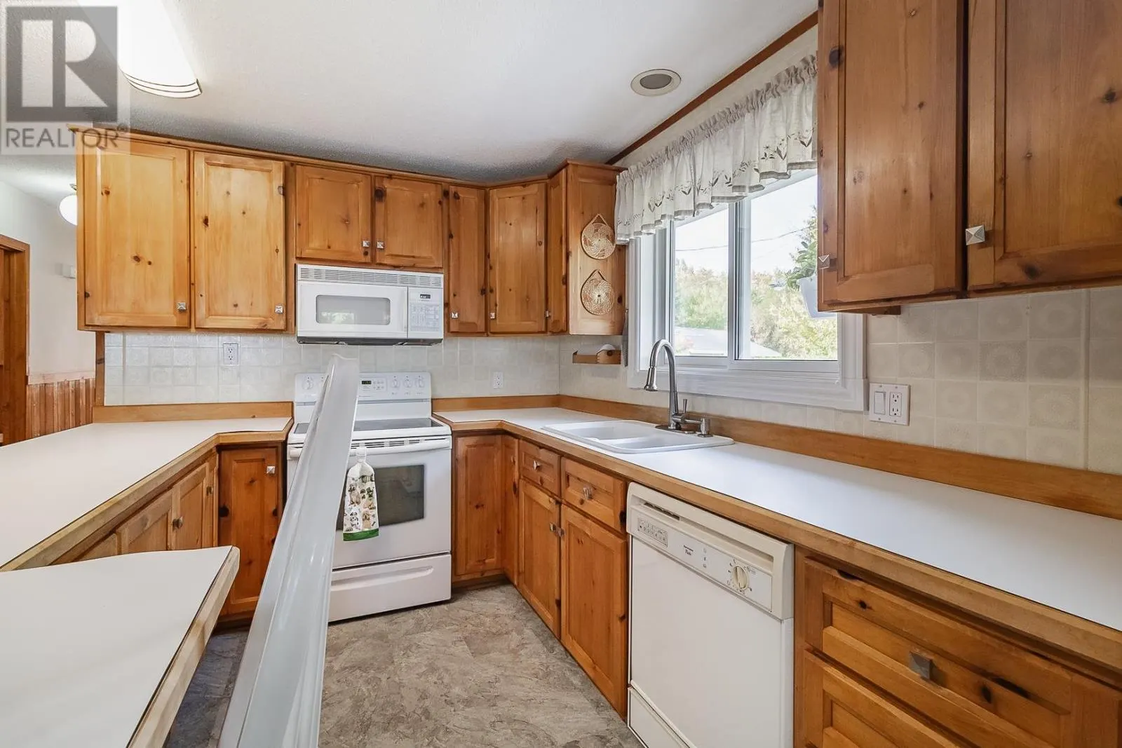 1320 Havilland Shores DR