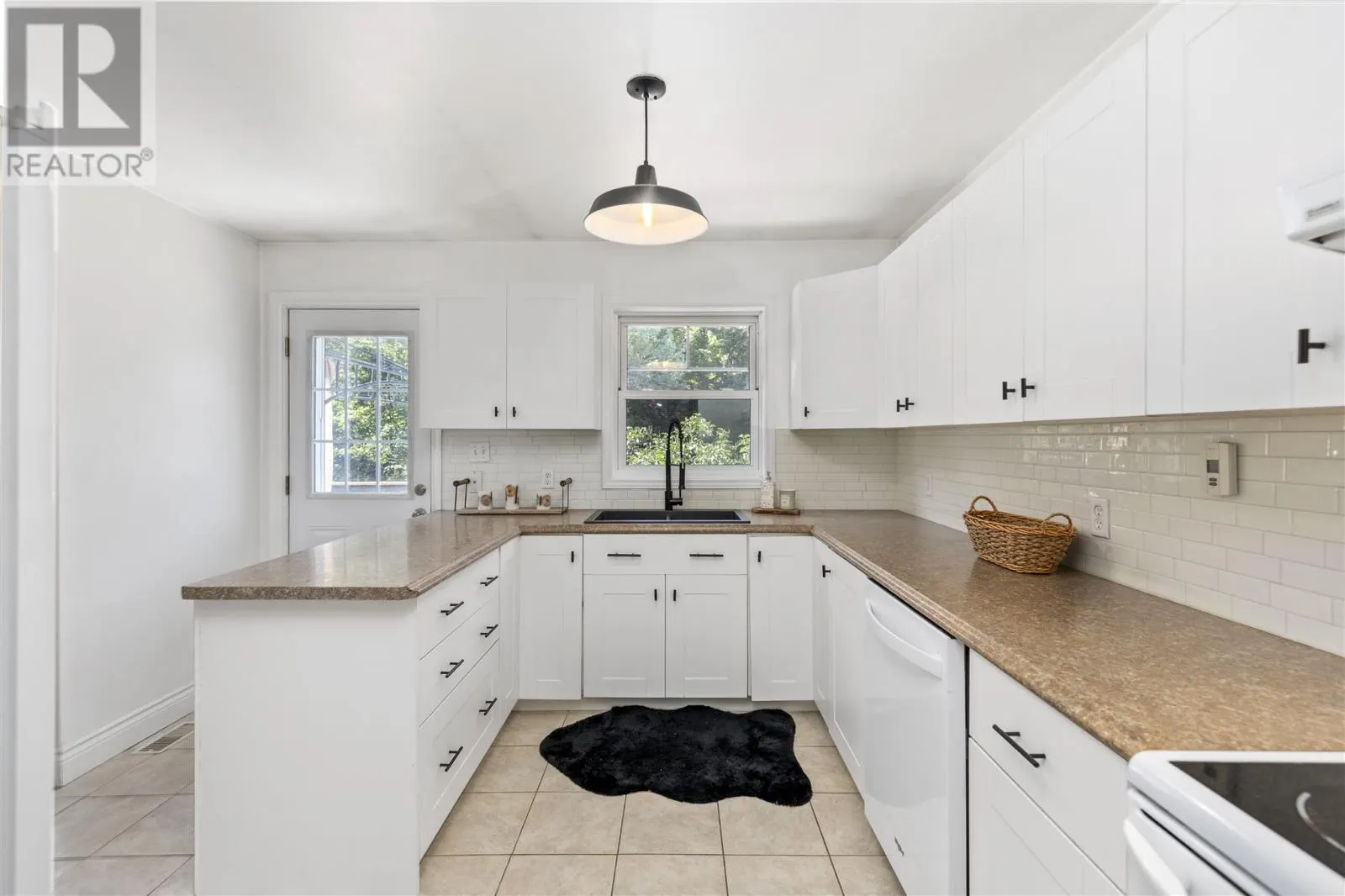 99 Havilland Shores DR