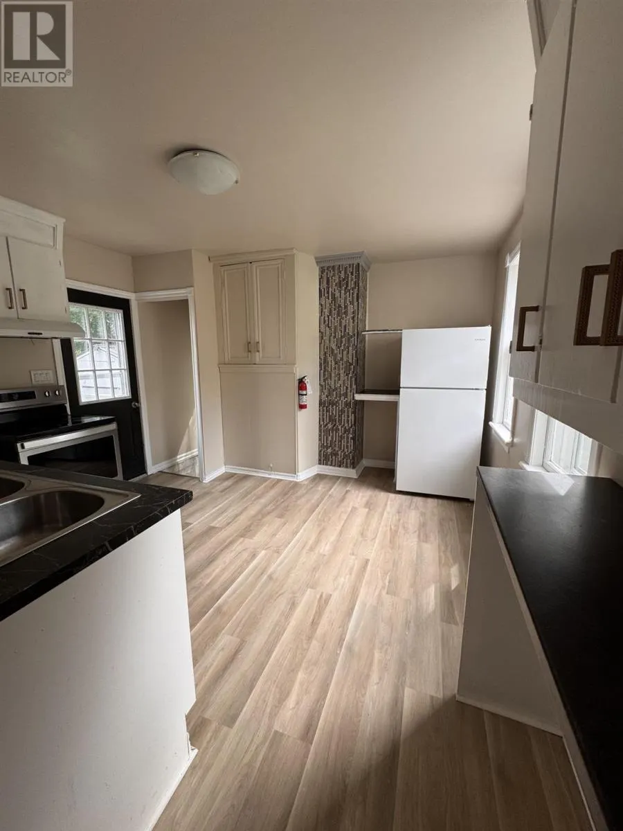 30 Grosvenor AVE