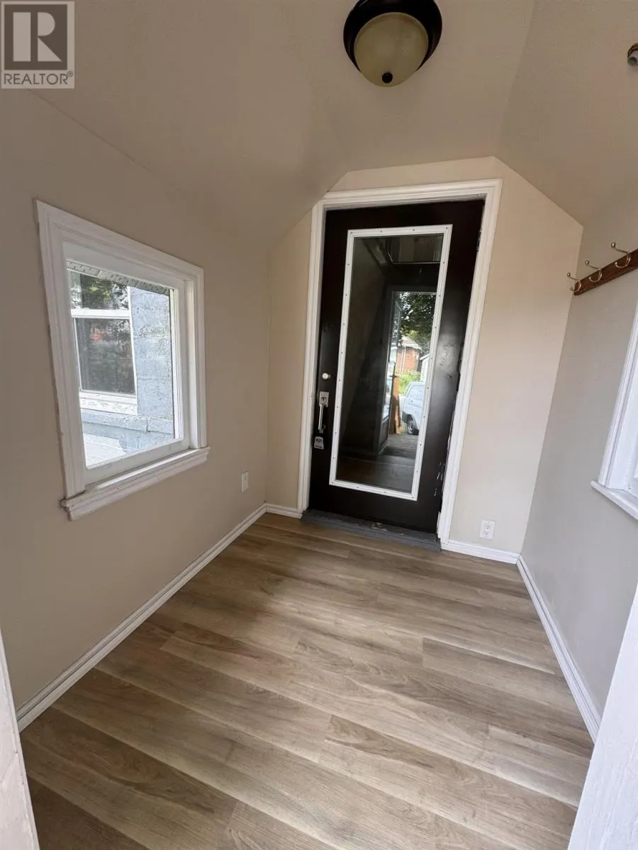 30 Grosvenor AVE