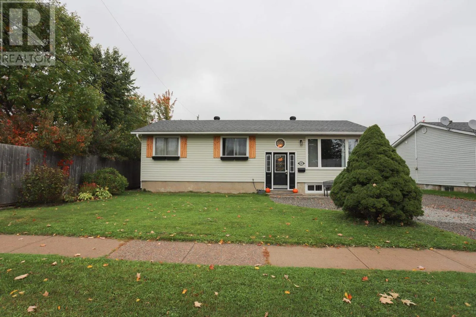 72 Irwin AVE