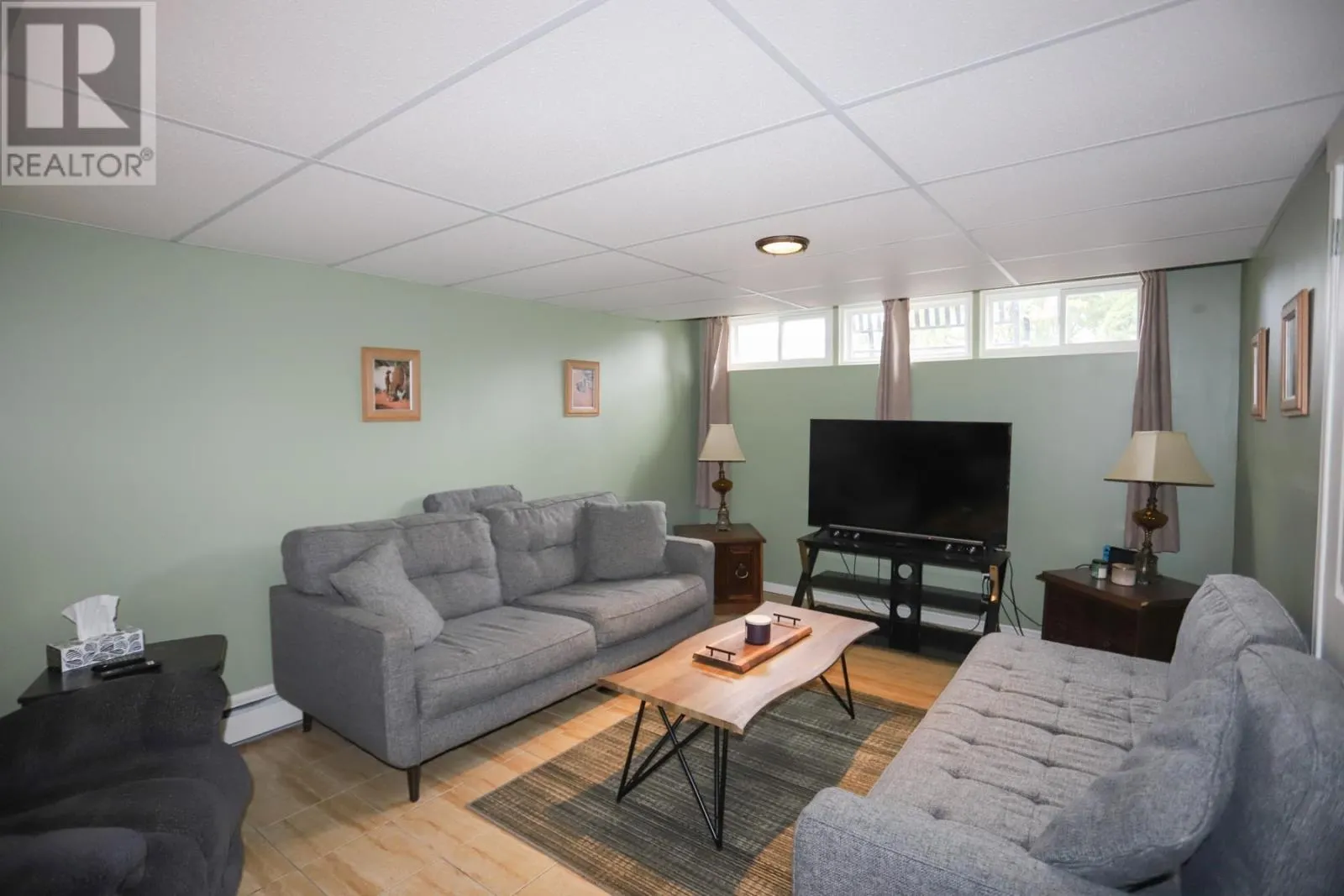 72 Irwin AVE