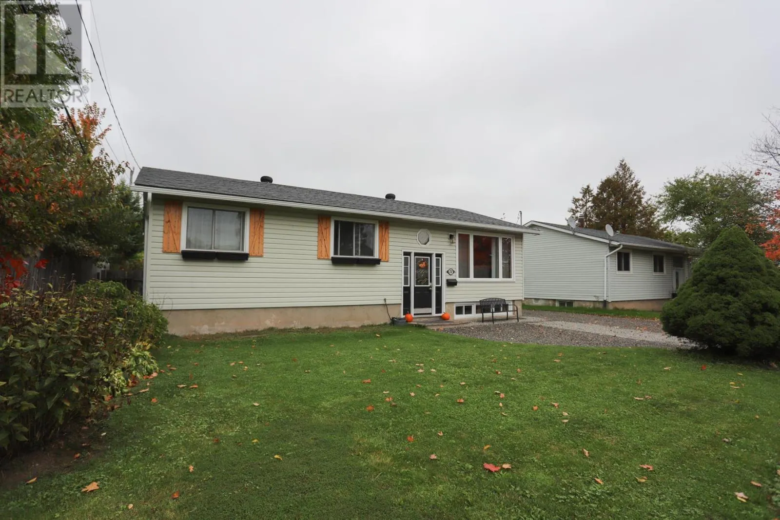 72 Irwin AVE