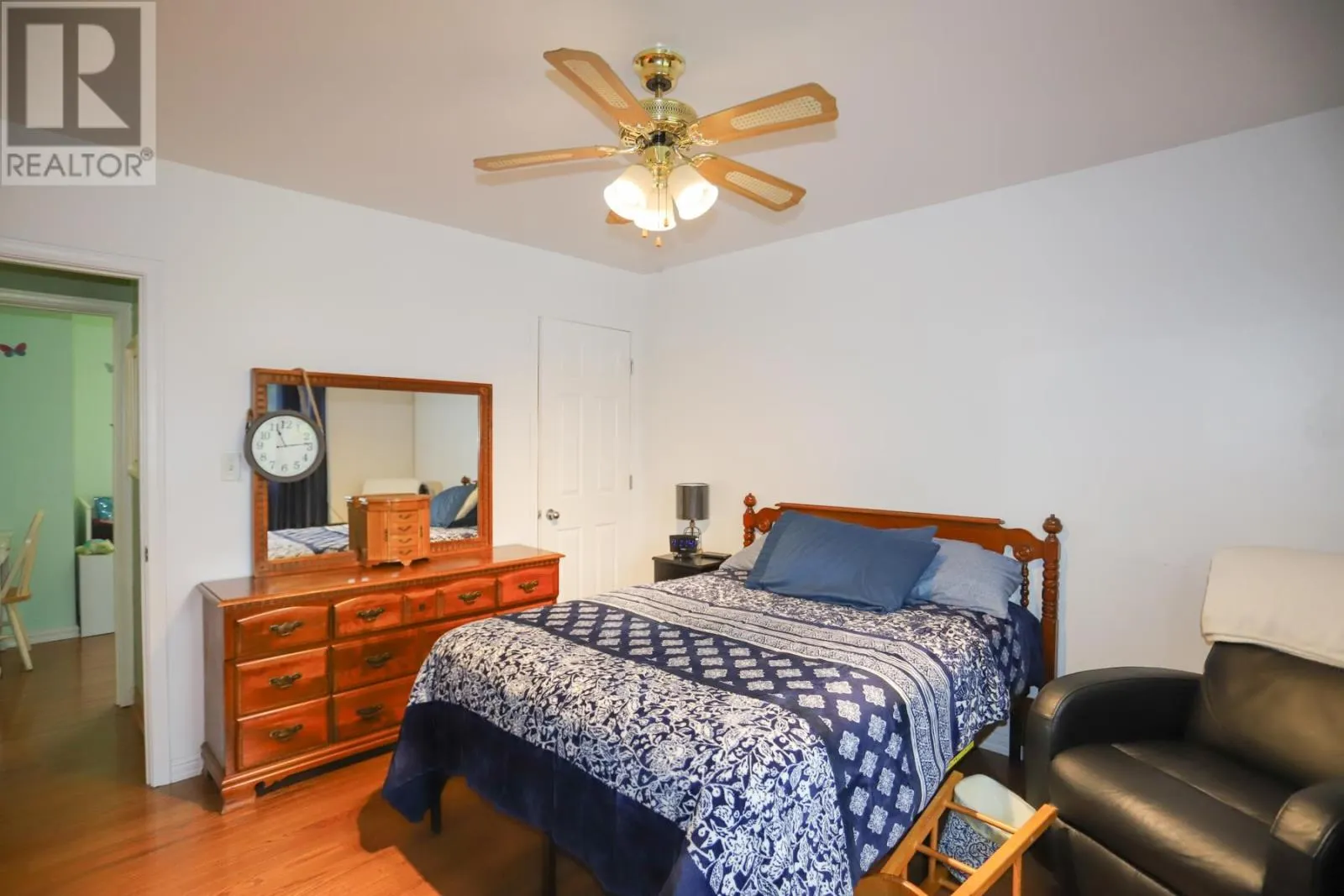 72 Irwin AVE