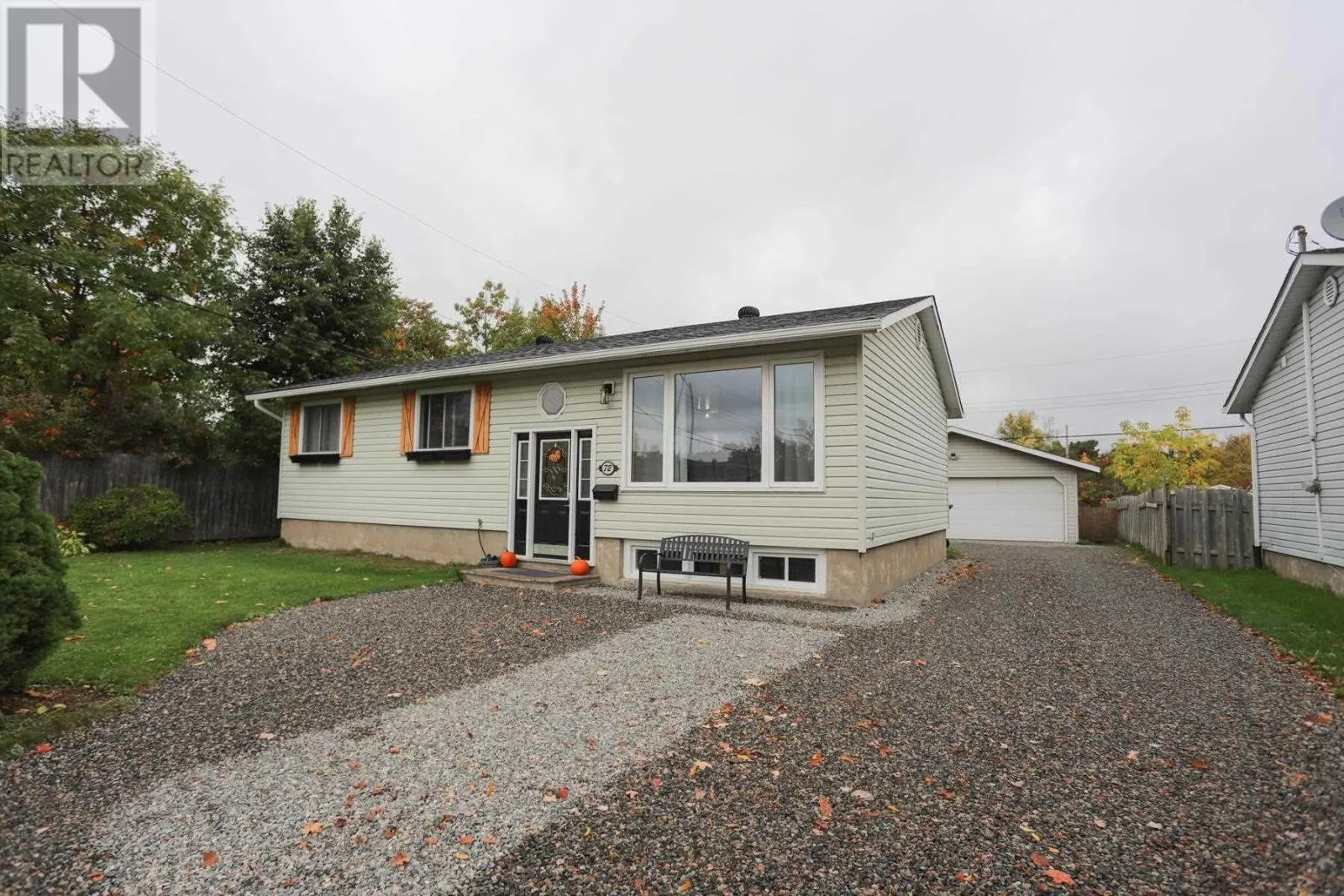 72 Irwin AVE