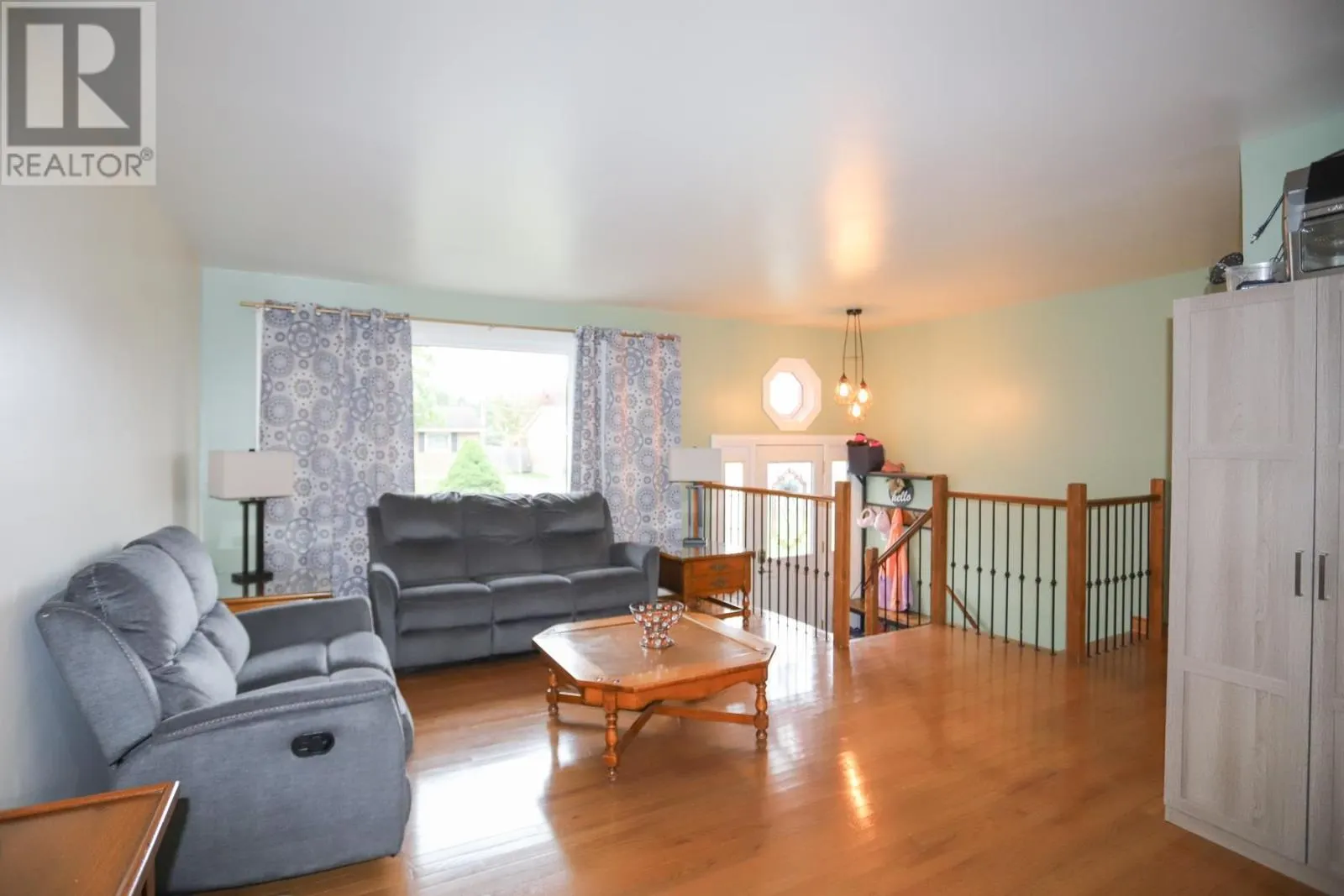72 Irwin AVE