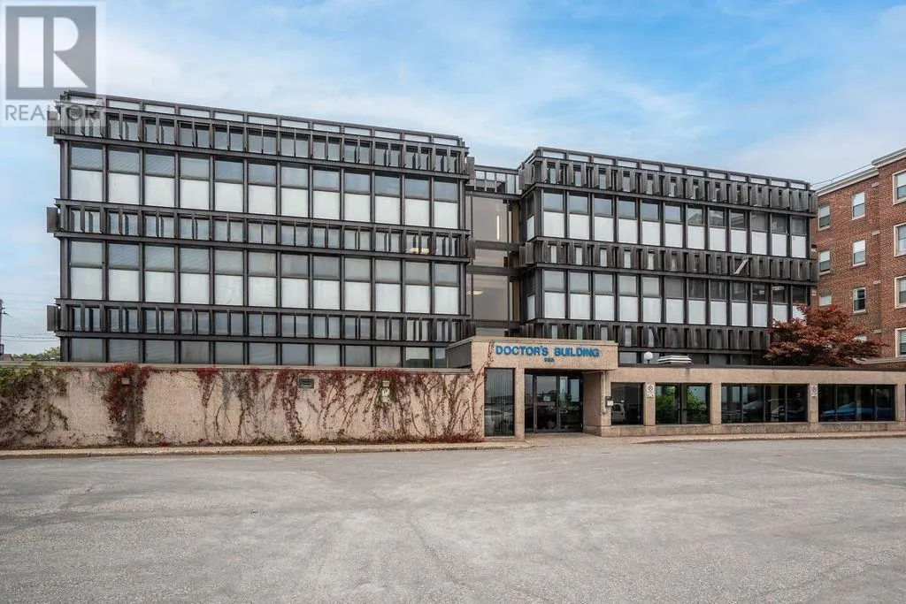 955 Queen Street E # 125