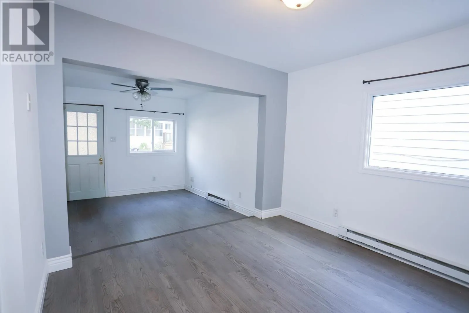 39 Hawthorne AVE