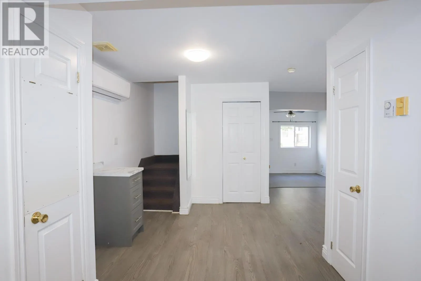 39 Hawthorne AVE