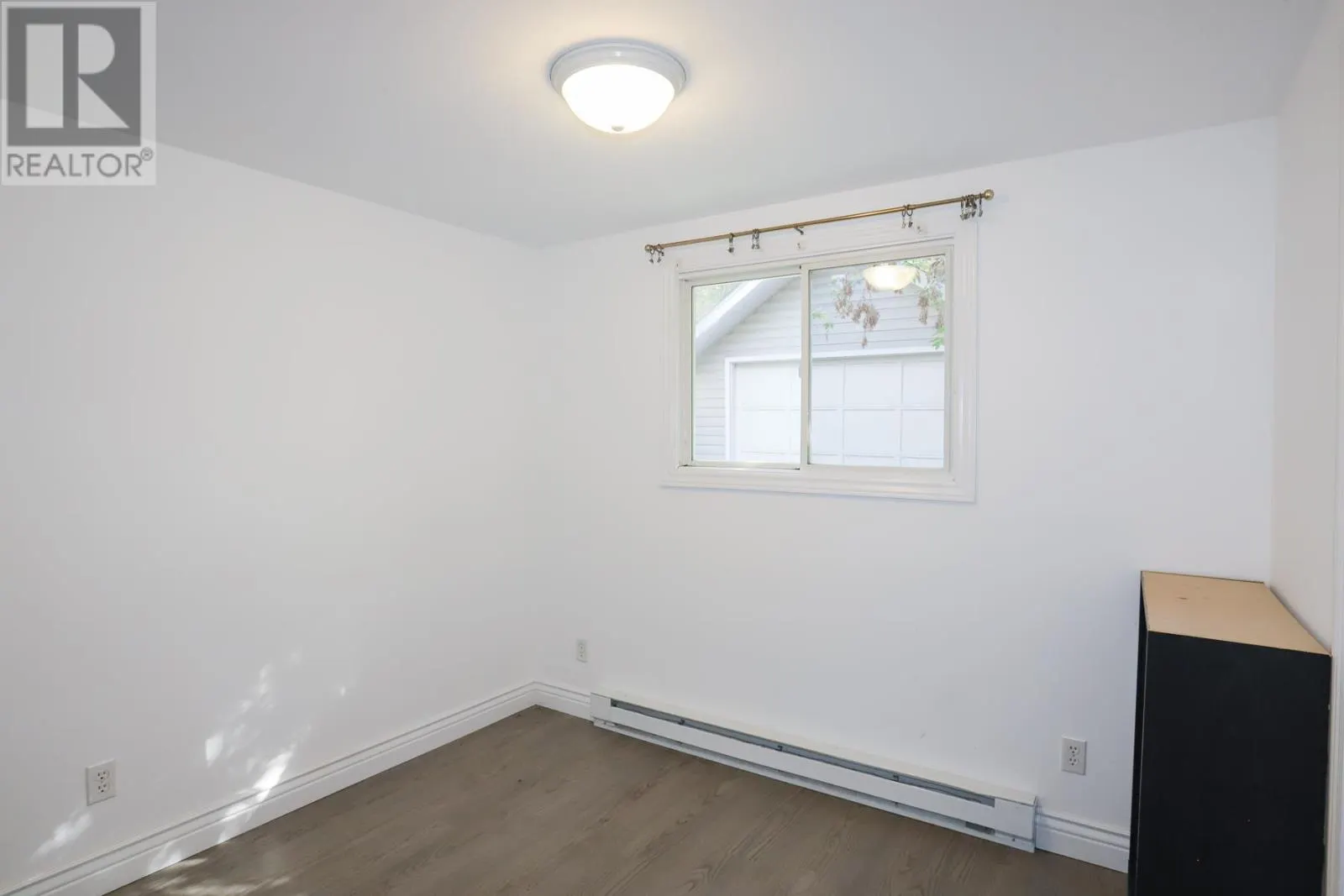 39 Hawthorne AVE