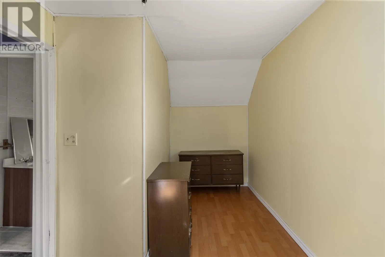 229 St. George's AVE