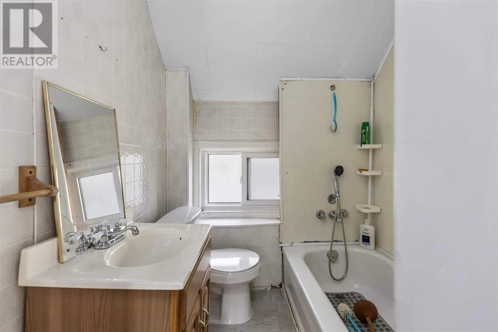 229 St. George's AVE