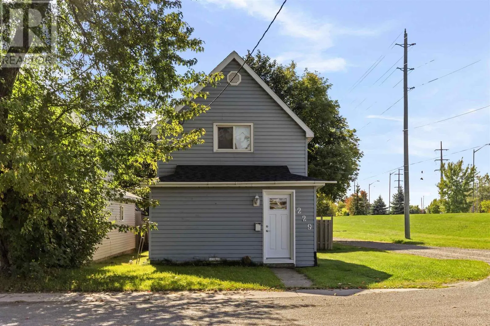 229 St. George's AVE