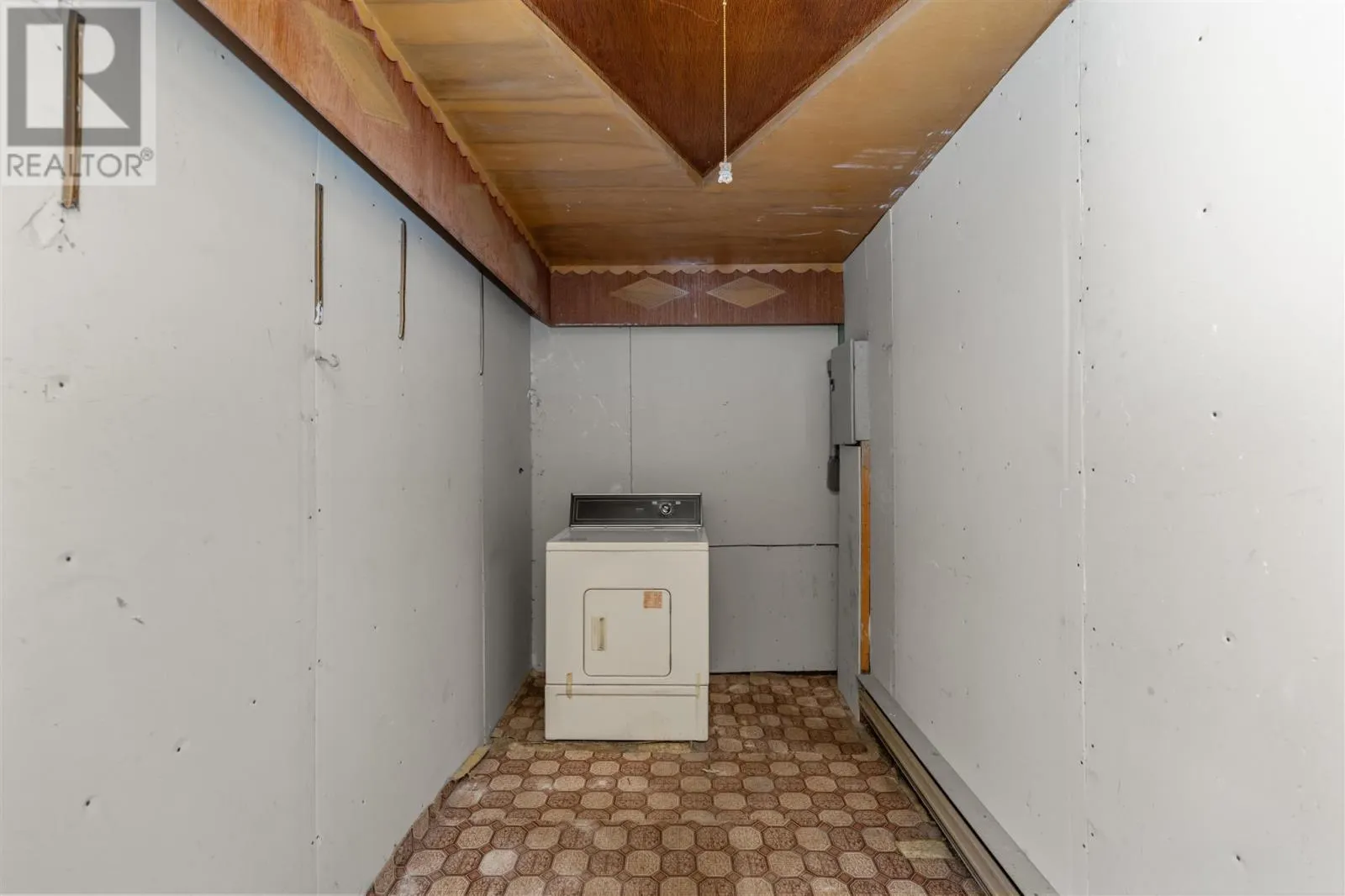 229 St. George's AVE