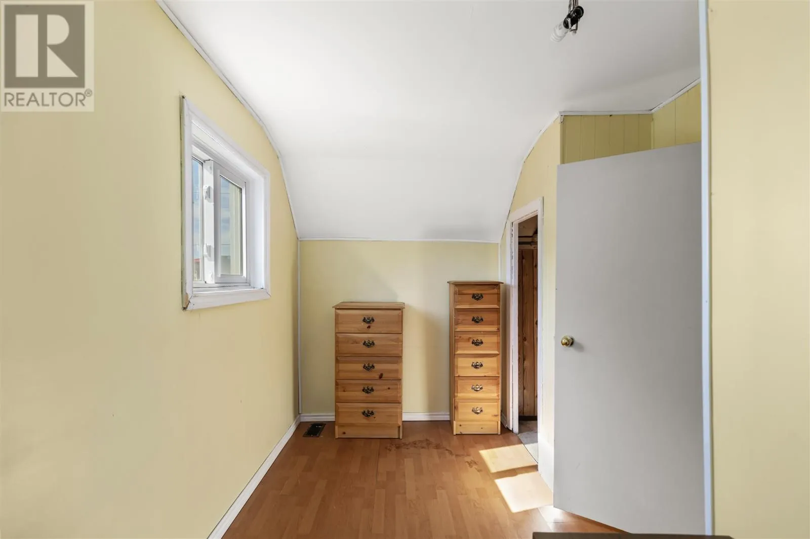 229 St. George's AVE