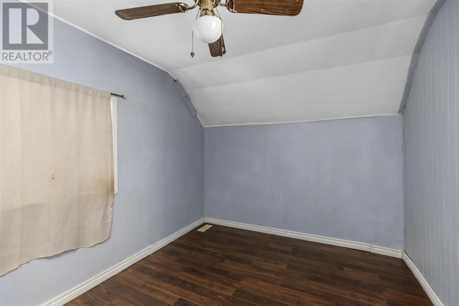 229 St. George's AVE