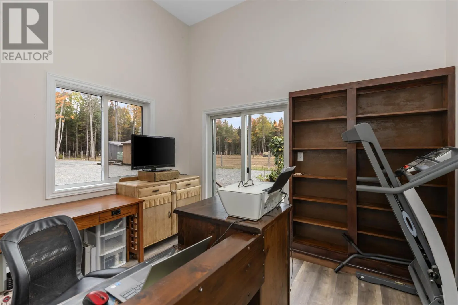 33 Pine Shores RD