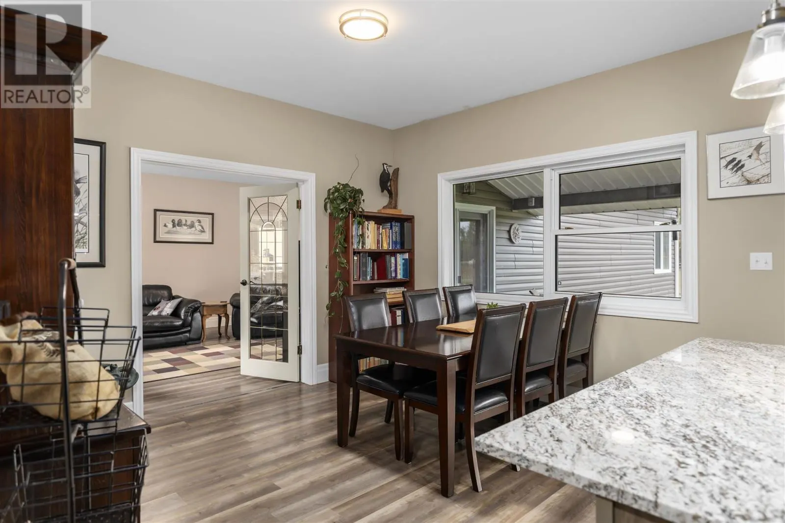 33 Pine Shores RD