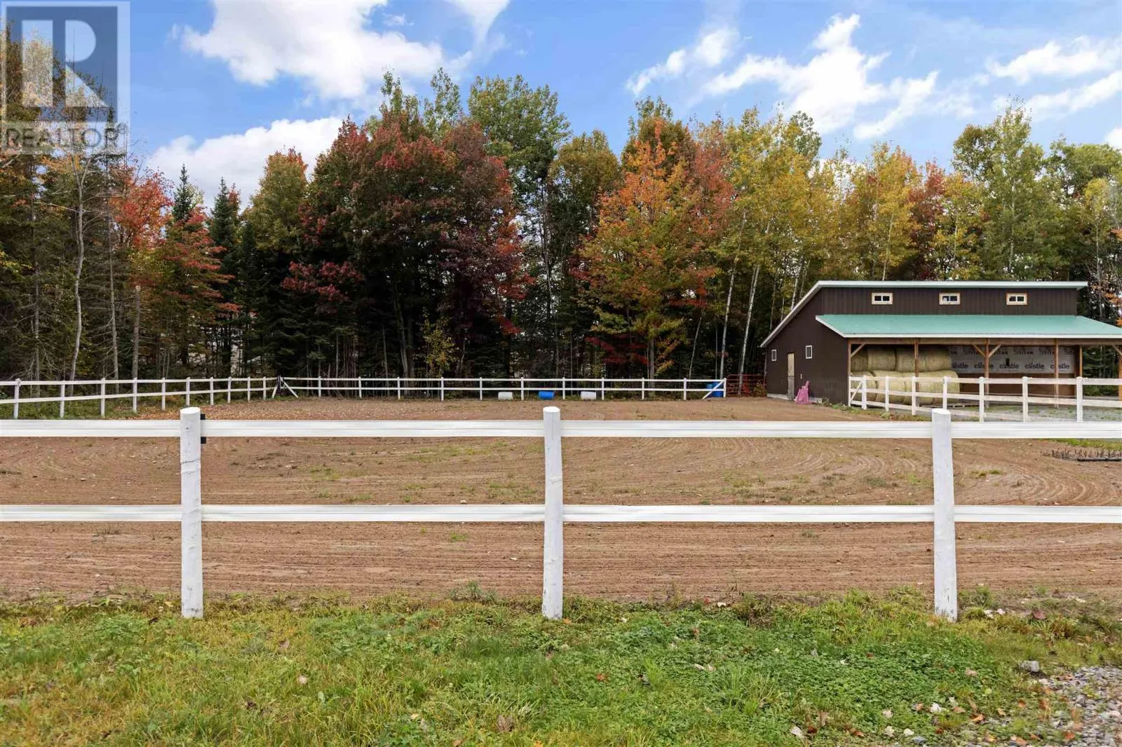 33 Pine Shores RD